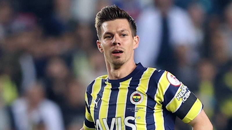 Fenerbahçe'de 11 isimle yollar ayrılıyor: İşte o isimler... 10